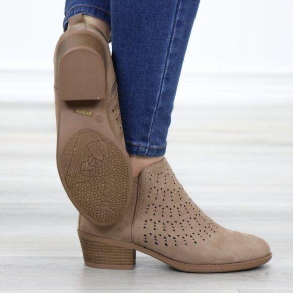 Ankle Boots Flat Heel Rounded Toe Modern Laser Cut Design Taupe Suede Zipper - Picture 6 of 11